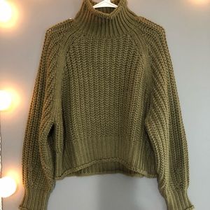H&M Green Turtleneck